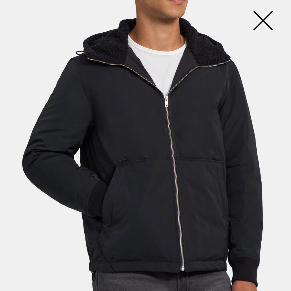 Theory Hooded Puffer Jacket in Polyester (Men’s Medium)